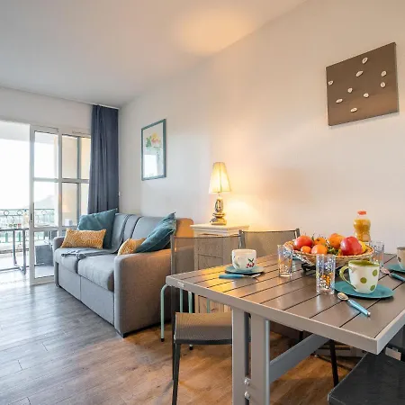 Appartement Le Village - C8 245 By Interhome Saint-Raphaël