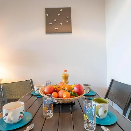 Apartamento Le Village - C8 245 By Interhome Saint-Raphaël